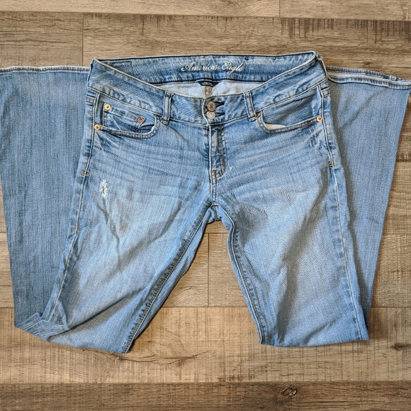 American Eagle Outfitters Denim - 3 for $20 American Eagle Size 6 Jeans Artist
